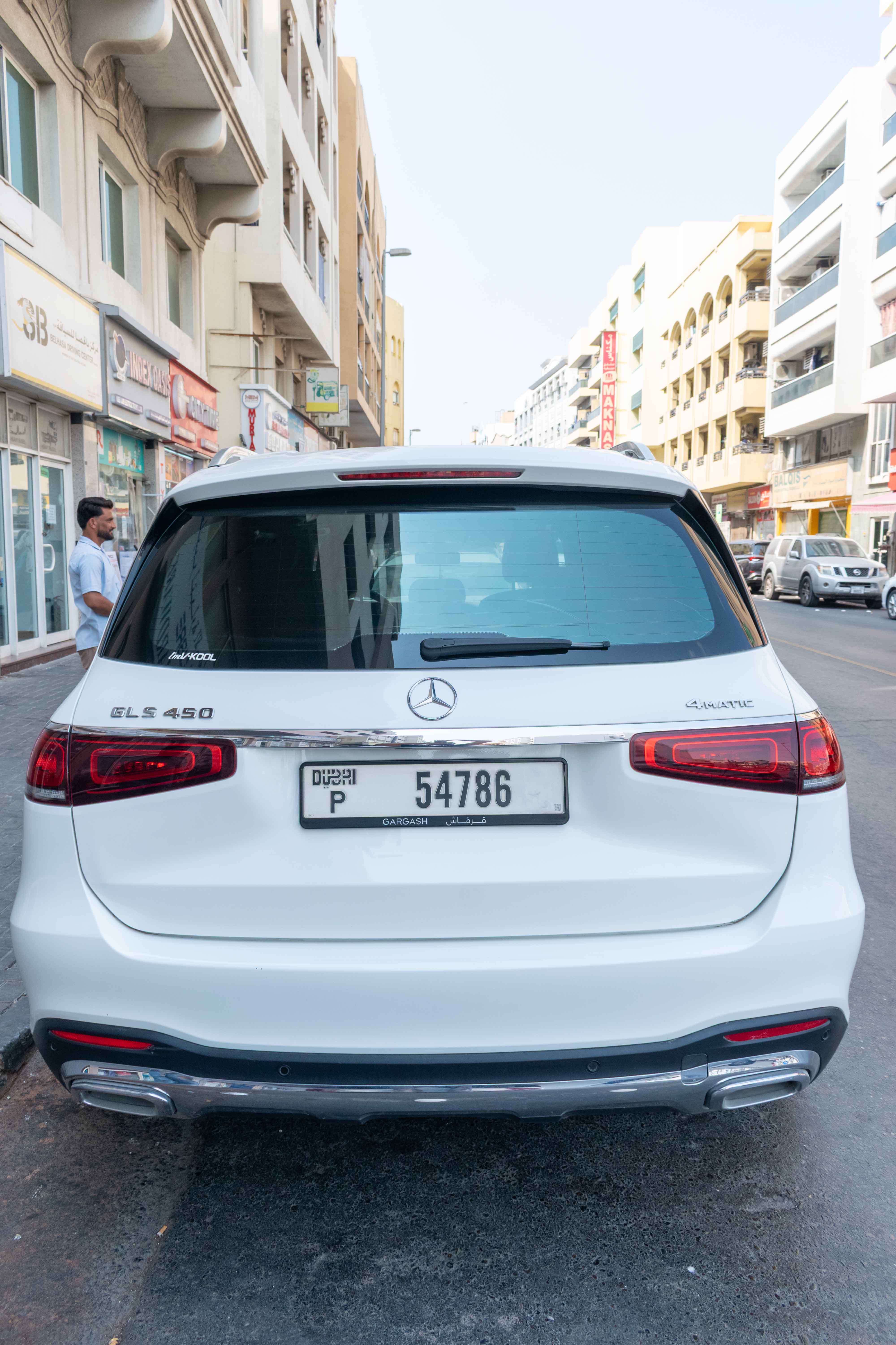 أبيض مرسيدس بنز جي إل إس 450 4 ماتيك 2021